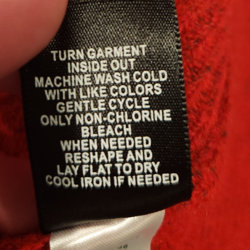 Torrid red sweater size 3 - Picture 2 of 5
